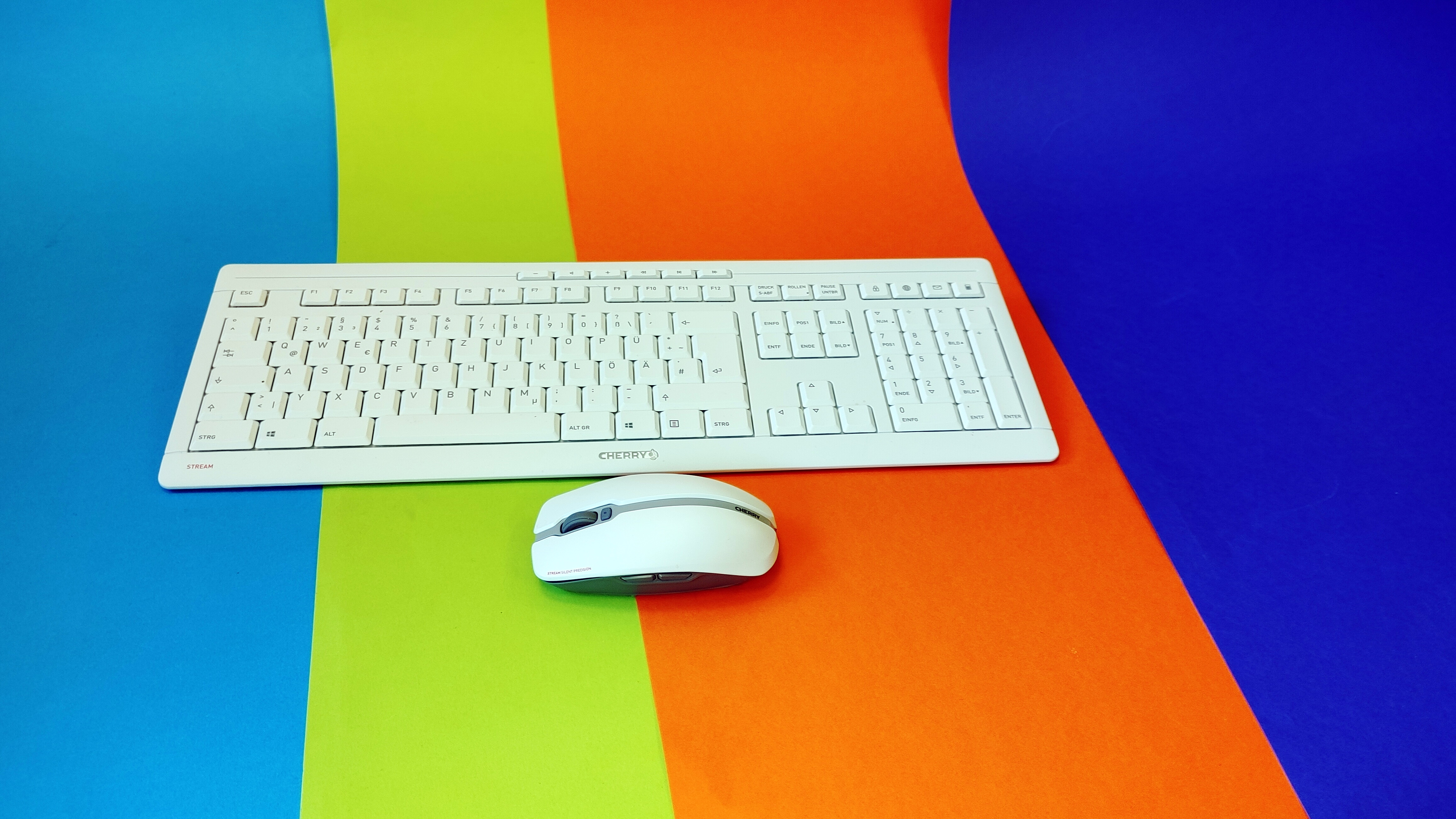 im Tastatur Cherry Büro kabellose fürs Stream TechStage Perfekte Desktop | Recharge Test: Maus und