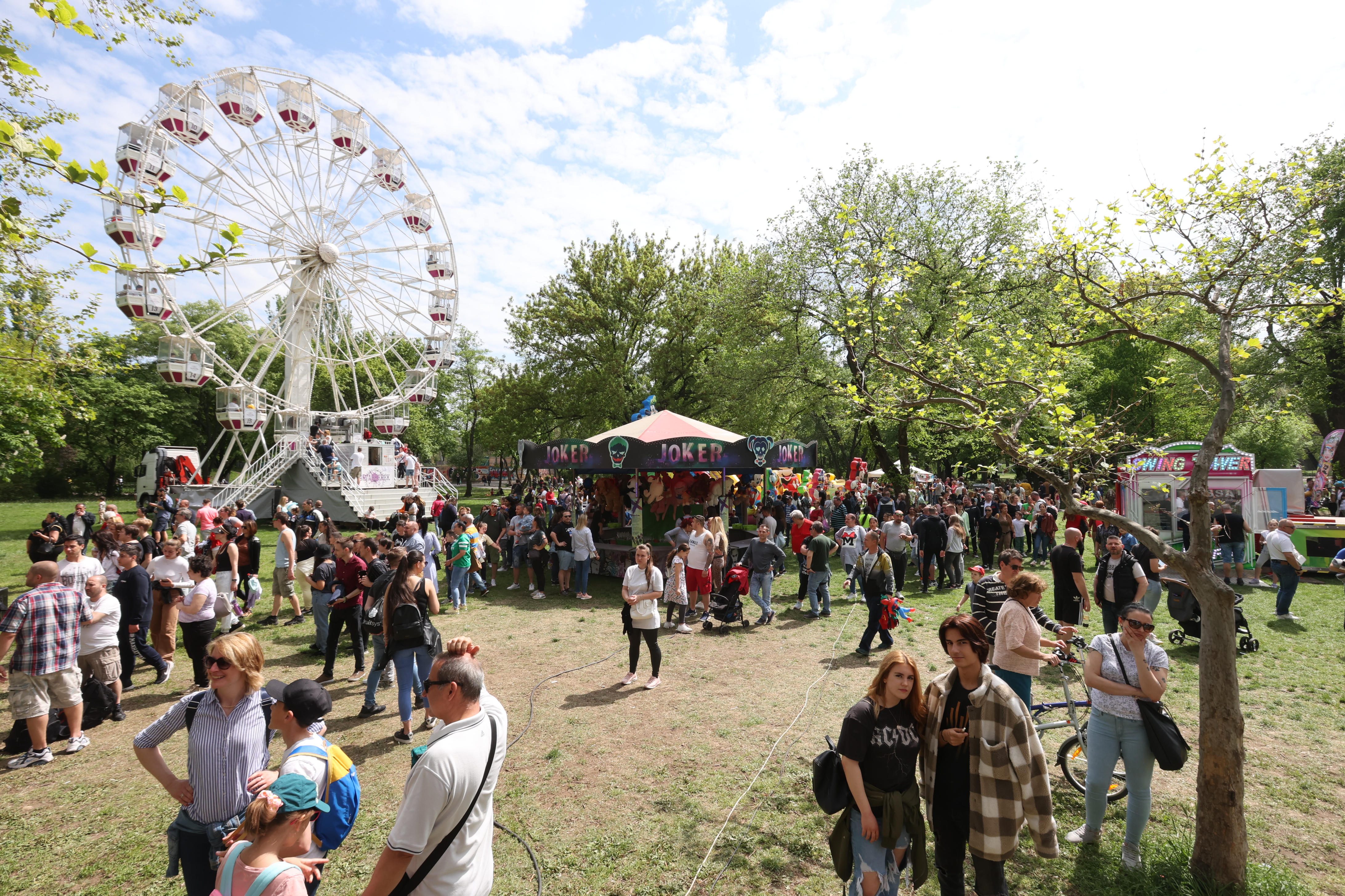 Kiderült, ennyi magyar dolgozik a munka ünnepén: megdöbbentő számok