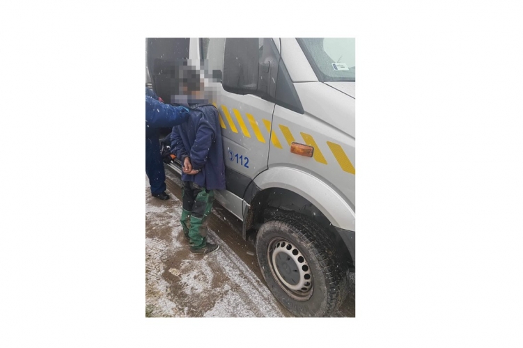 Lopásból rablás: késsel fenyegetőző 16 évest kapcsoltak le a zsaruk