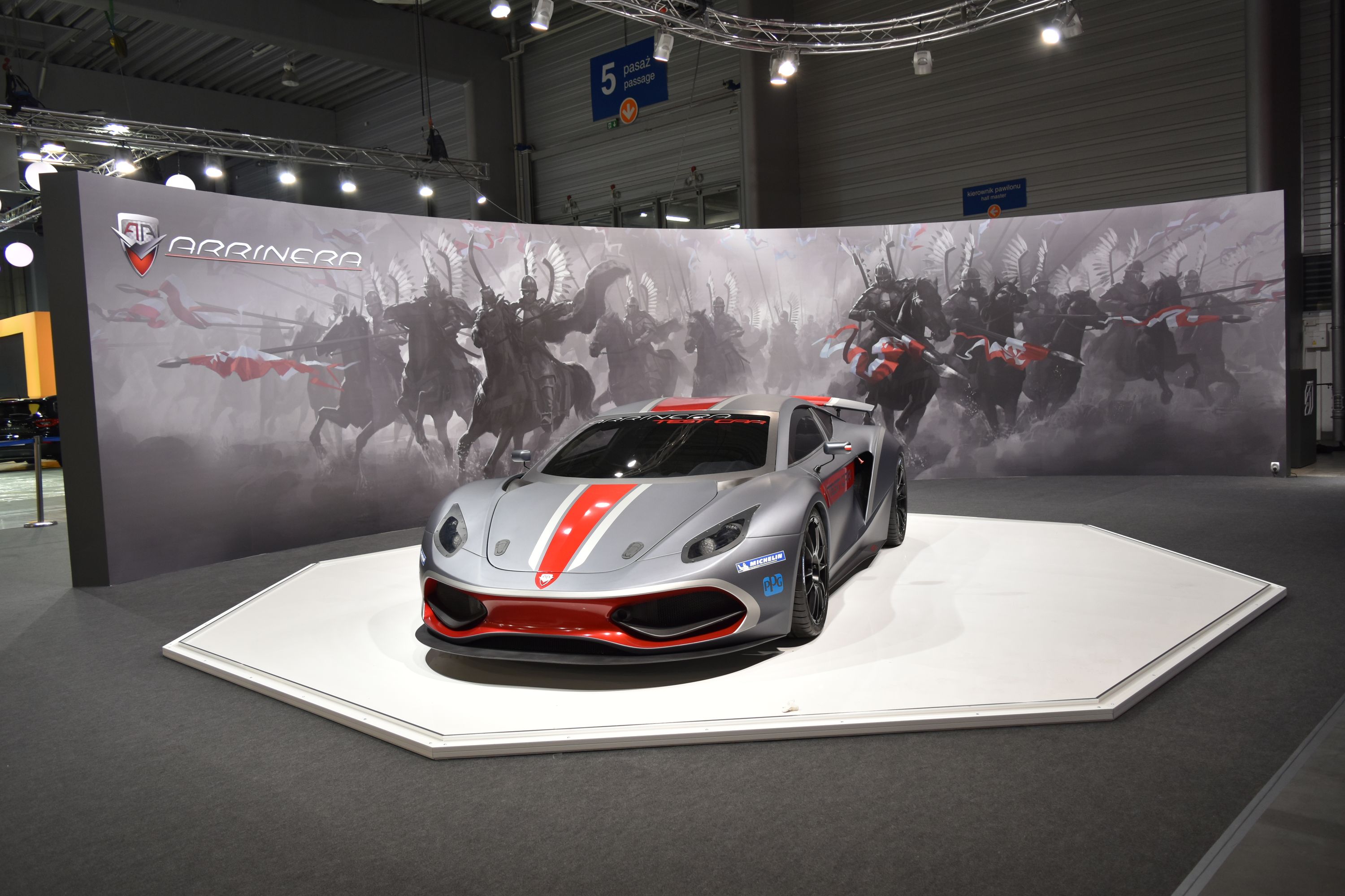 Arrinera hussarya