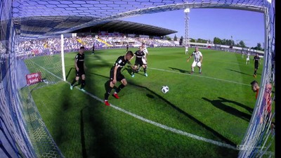 Sandecja - Cracovia (0:1): Sandecja nie wykorzystuje kolejnej świetnej okazji. Obrońcy Pasów wybijają piłkę z linii