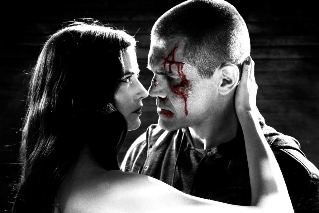 Eva Green i Josh Brolin w filmie