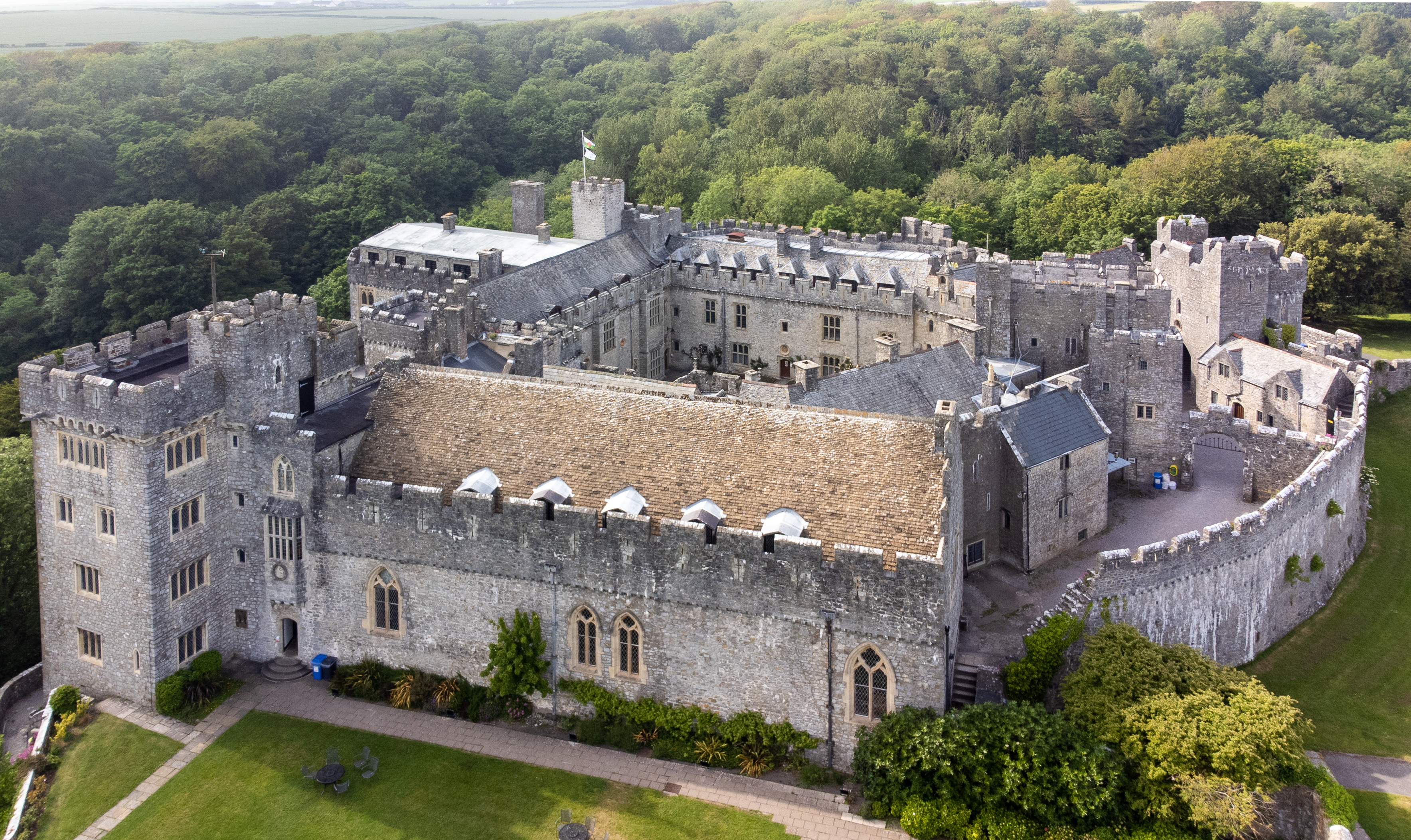 Nem lesz különleges bánásmód: hippi-Roxfortba íratta lányát a spanyol királyi pár