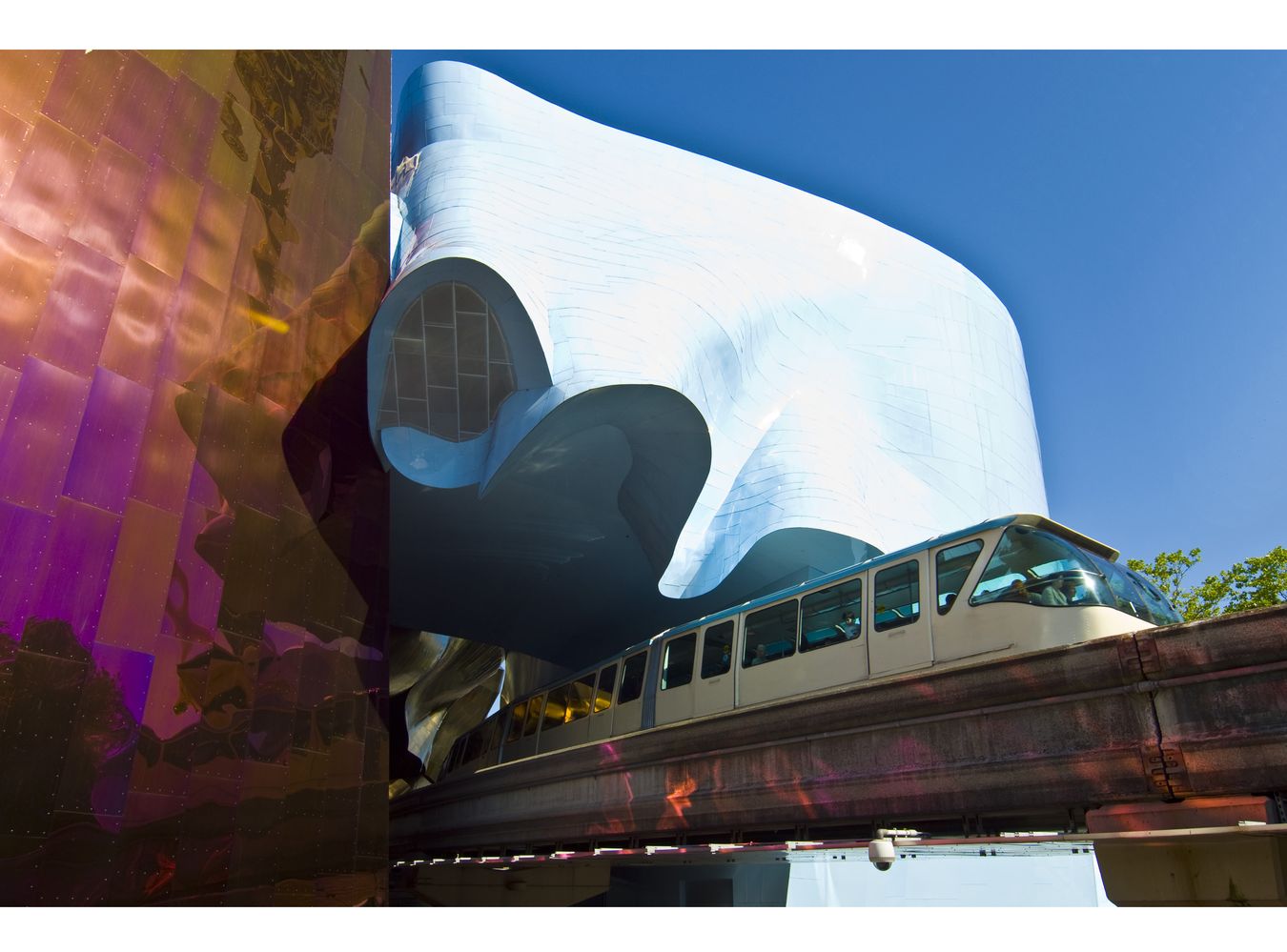 Paul Allen's Experience Music Project w Seattle zostało zrugane przez