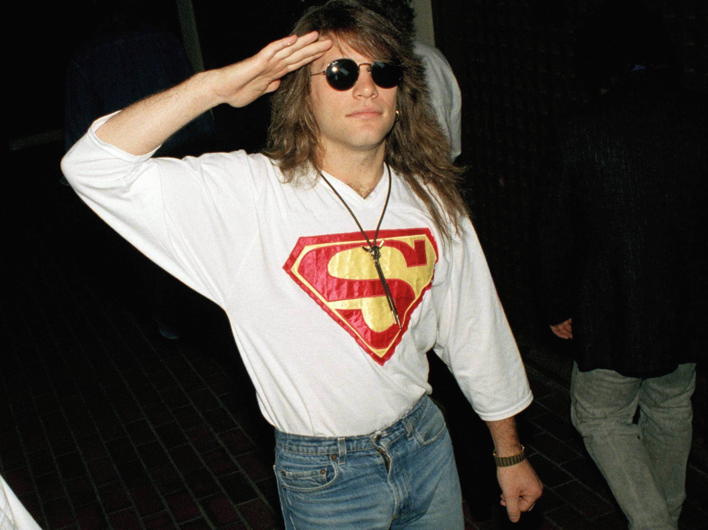 Początki nie były łatwe. Zanim zdobył pracę w studiu nagraniowym Bon Jovi imał się wielu zajęć, m.in. pracował w barze, na złomowisku i w sklepie obuwniczym