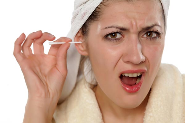 Mi a megoldás fülzsír ellen? Így ne pucolhatja ki soha a fülét otthon! |  EgészségKalauz