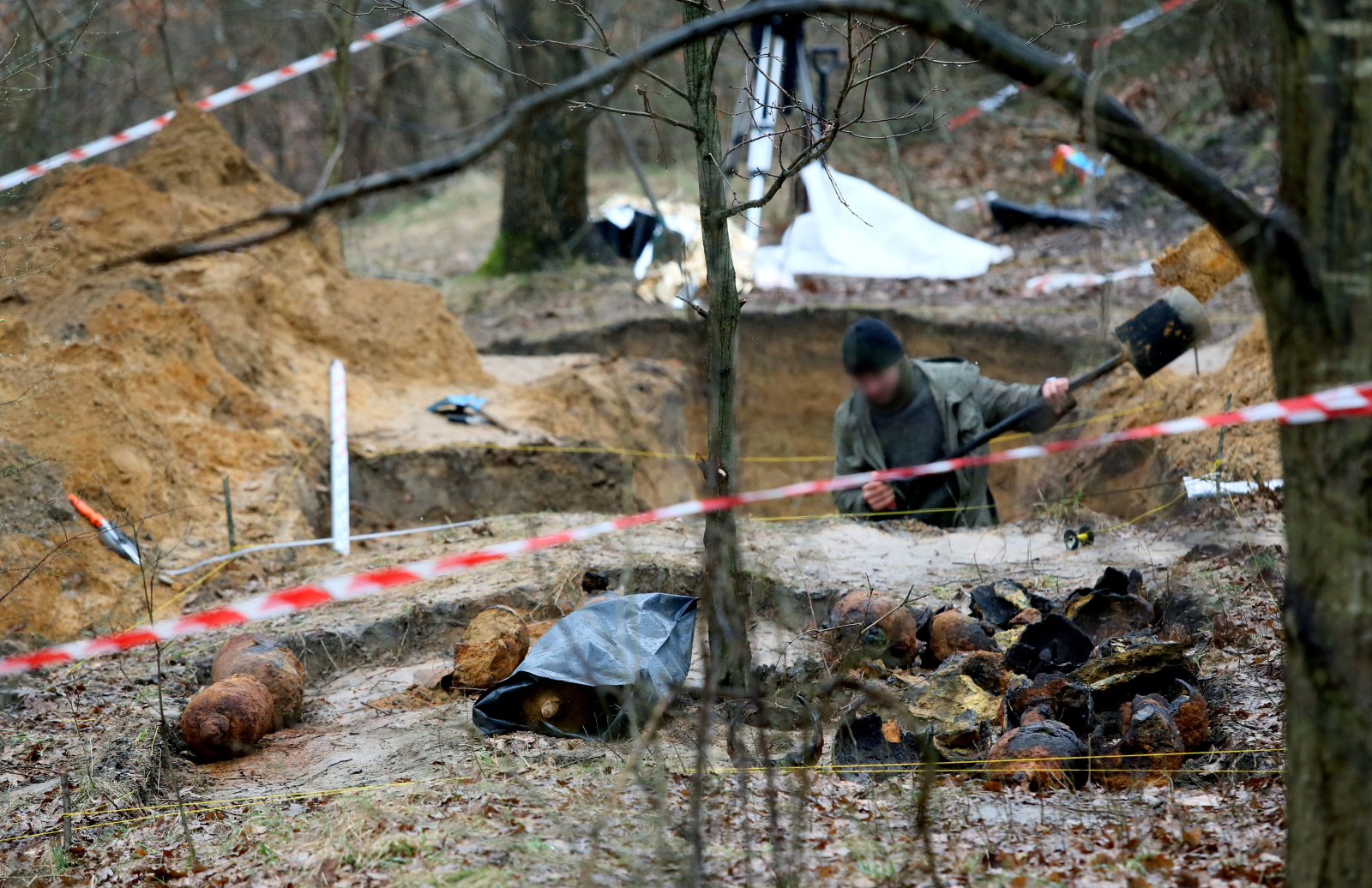 Dopiero niedawno rozpoczęto budowę osiedli wokół fortu, wcześniej ten teren użytkowało wojsko więc jest duże prawdopodobieństwo, że te przedmioty są w nienaruszonym stanie od stu lat przyznaje Jakubowski.
