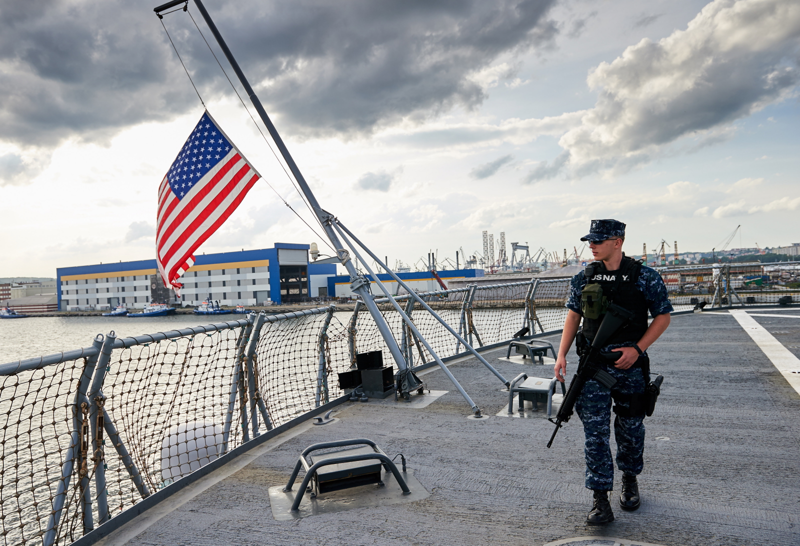 AMERYKAŃSKI OKRĘT USS MOUNT WHITNEY ZAWINĄŁ DO GDYNI