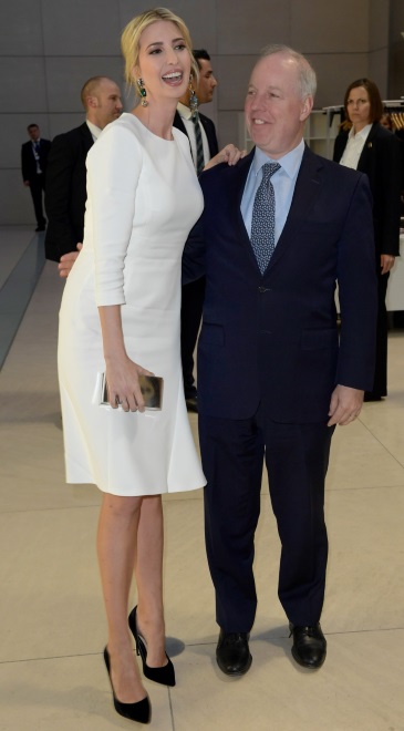Ivanka Trump (asystentka i córka prezydenta USA) i Kent Logsdon (Chargé d'Affaires ambasady USA w Berlinie)