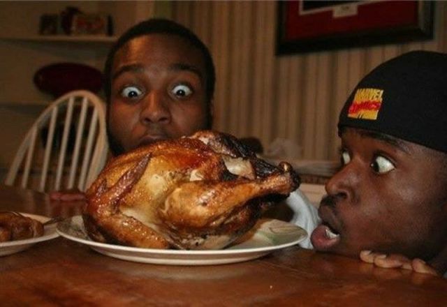 ___7856575___2018___1___17___13___Black-men-eating-chicken