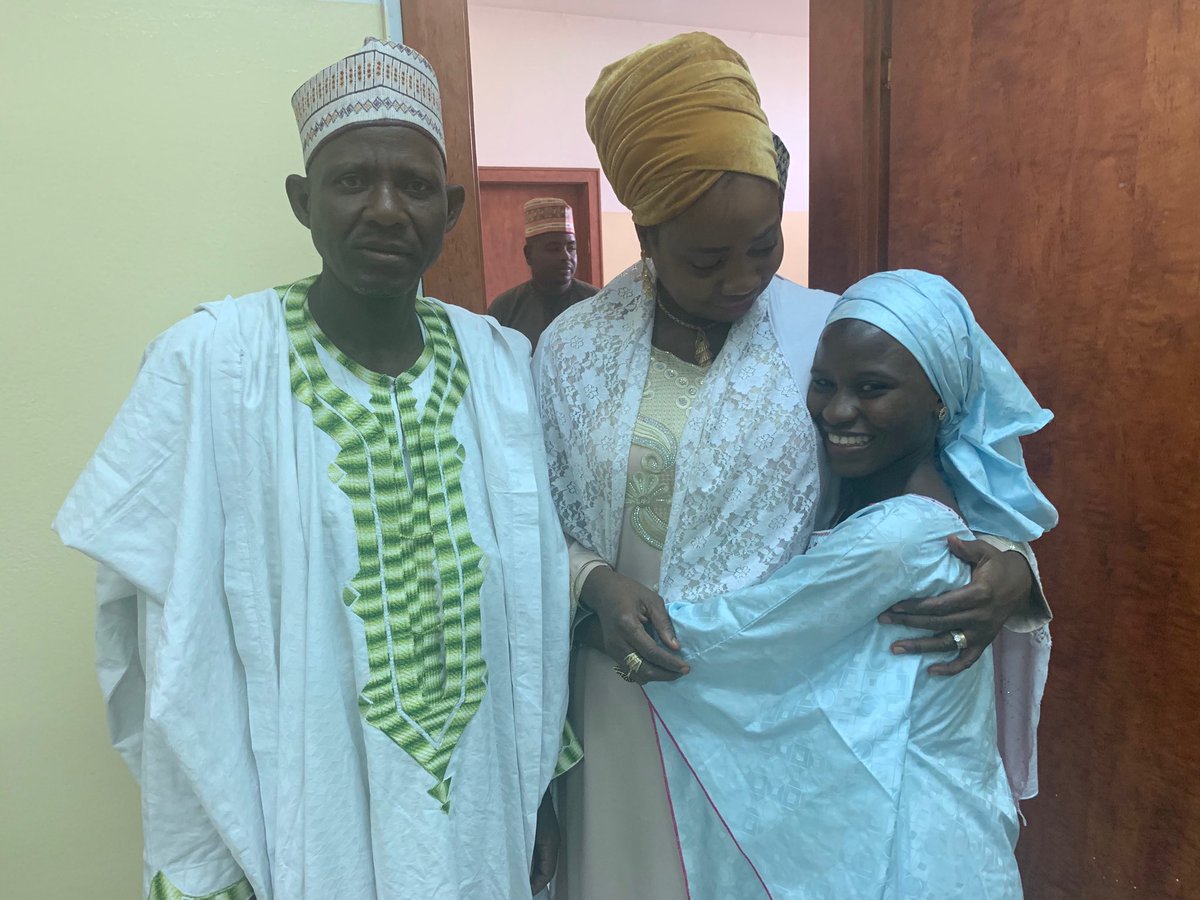 The Senior Special Assistant to the President on Foreign Affairs and Diaspora, Mrs Abike Dabiri-Erewa with Zainab and Ibrahim, both released from Saudi prison  [Twitter/@abikedabiri]