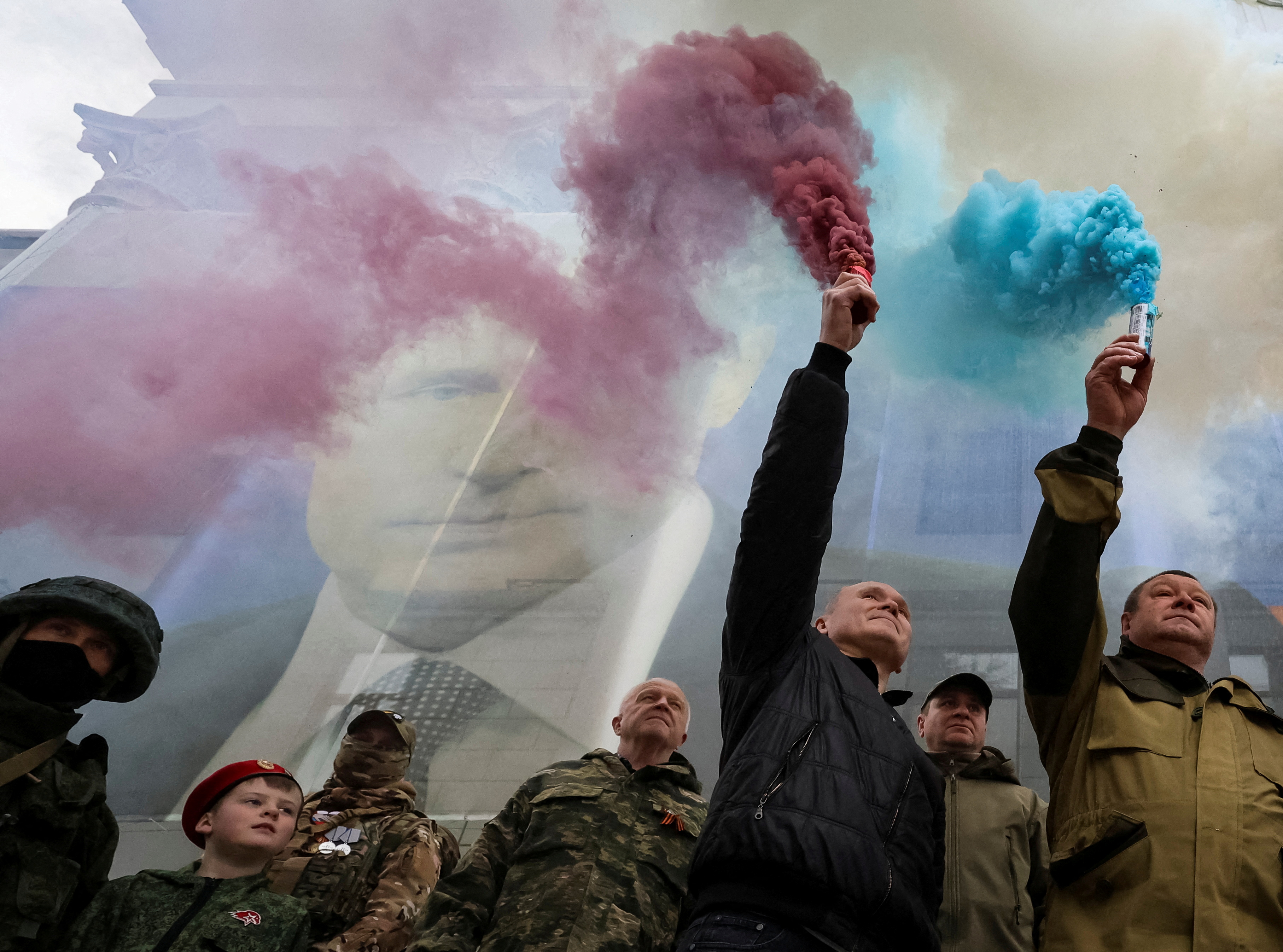 Demonstracja poparcia dla działań Putina w dziewiątą rocznicę aneksji Krymu przez Rosję, Jałta, 17 marca 2023 r.
