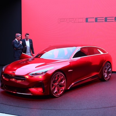 Kia we Frankfurcie: zjawiskowy Proceed i crossover Stonic