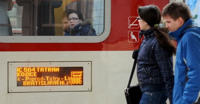 Vo vlakoch asi pribudnú kamery, možno rozpoznajú aj tváre