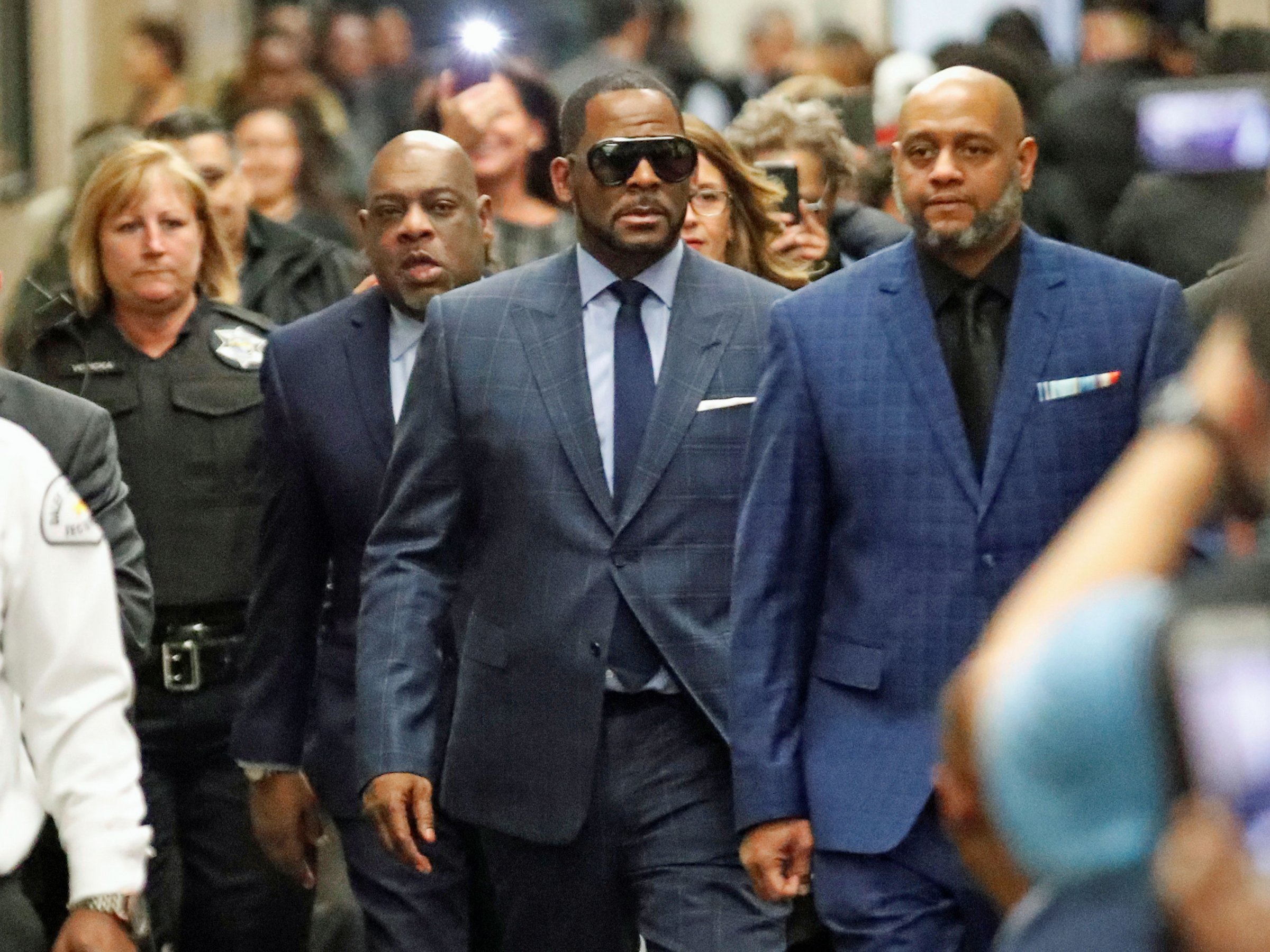 R.Kelly arrested again, this time on Federal sex crime charges 6066b61c e6bb 4556 8a9f 2bfcb1d0ebdf - R.Kelly arrested again, this time on Federal sex crime charges