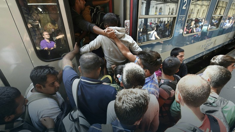 Szturm imigrantów na dworzec Keleti