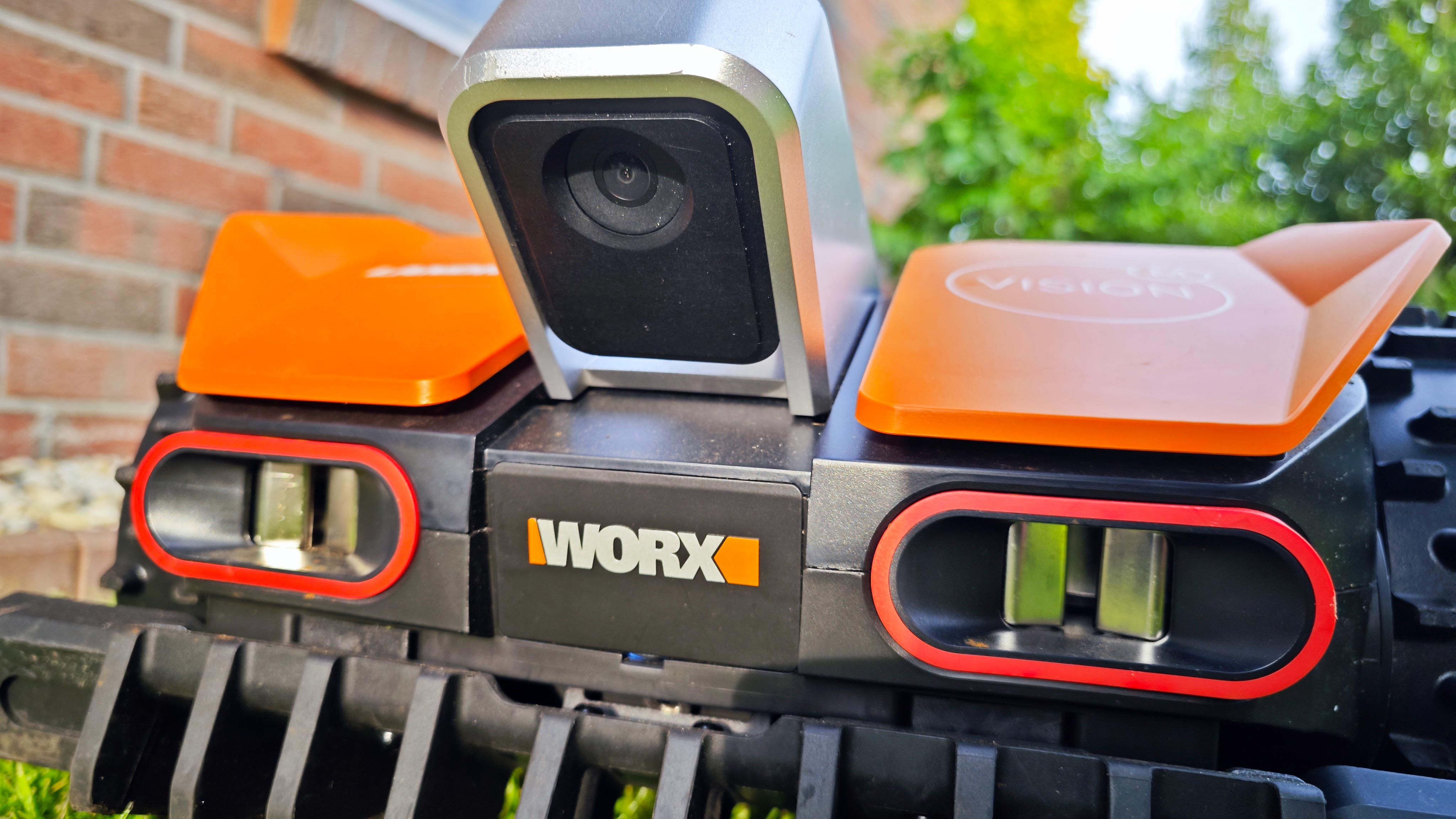 Mähroboter Worx Landroid Vision im Test Einfach ohne Begrenzungskabel mähen Heise online