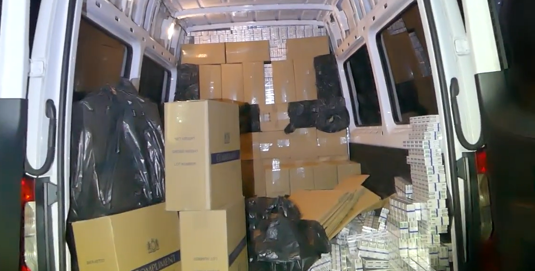 Rossz ötlet volt: egy rendőrtiszt padlásán próbált meg elbújni egy cigarettacsempész Debrecenben