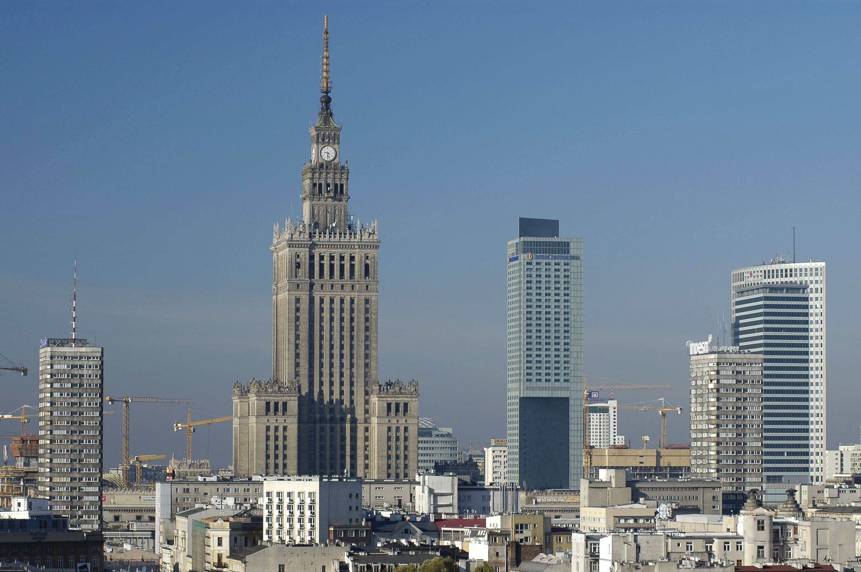 Analizie poddano transakcje przeprowadzone między lutym a kwietniem. Okazuje się, że ceny rosły także w Warszawie - o 2,8 proc., do 7,2 tys. zł za mkw.