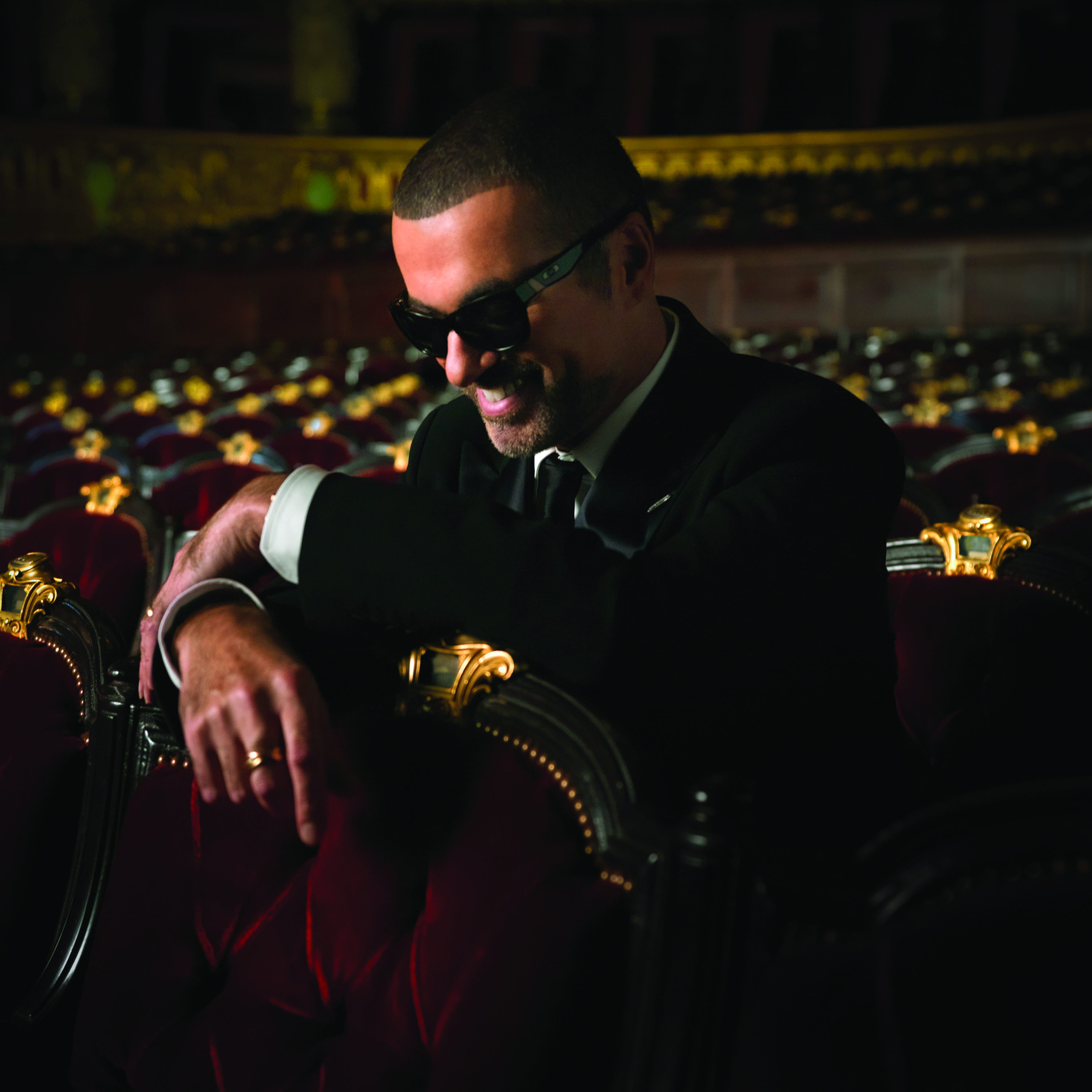 George Michael na okładce albumu