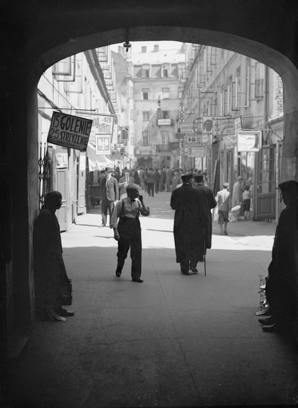 Warszawa, ul. Nalewki 15, Warszawa 1934 (Sygn.190-0056, licencja CC-BY-SA)