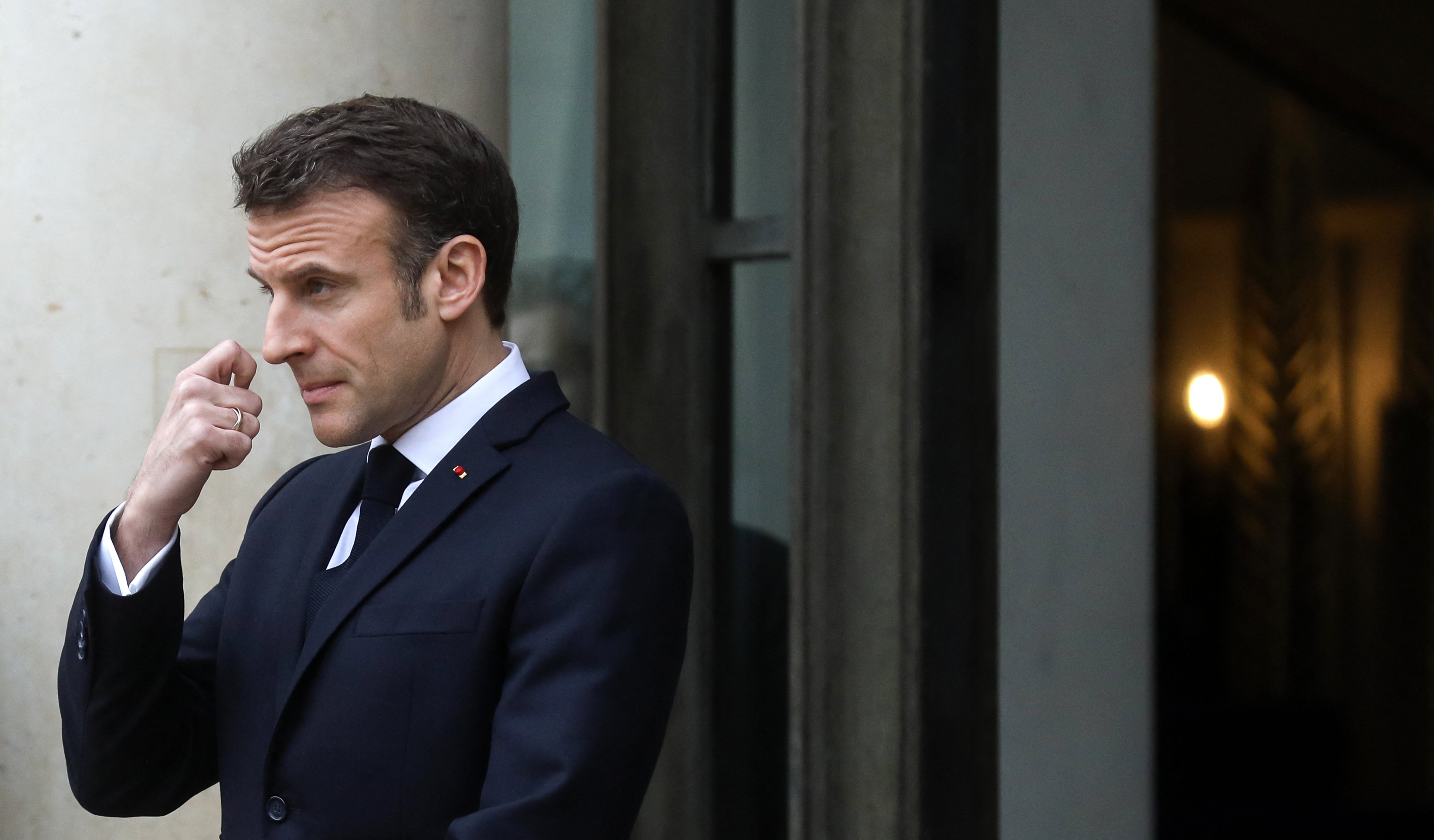 Macron új alapokra helyezné a viszonyát a brit Sunakkal