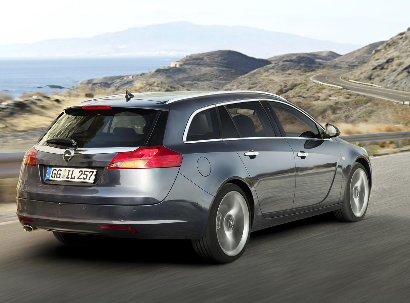 Opel Insignia Sports Tourer zadebiutuje podczas jesiennego salonu samochodowego w Paryżu. Sprzedaż rozpocznie się wiosną 2009 roku