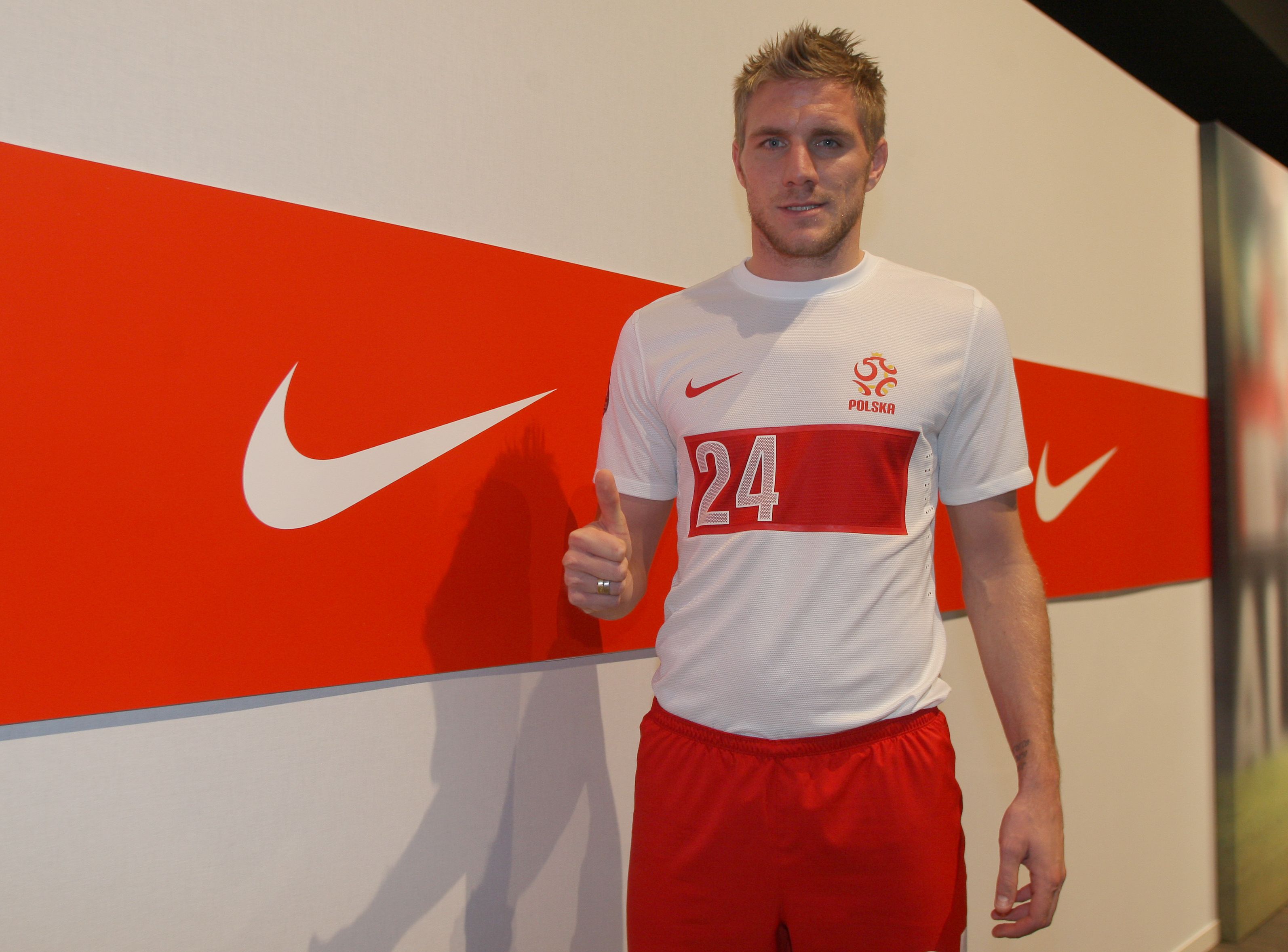W takich strojach polscy piłkarze zagrają na Euro 2012