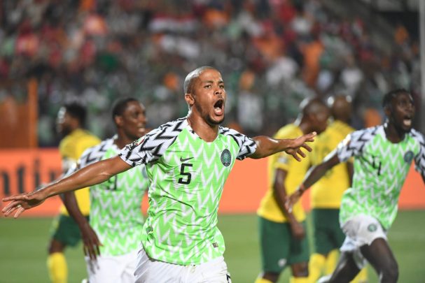 Nigeria beat South Africa 2-1