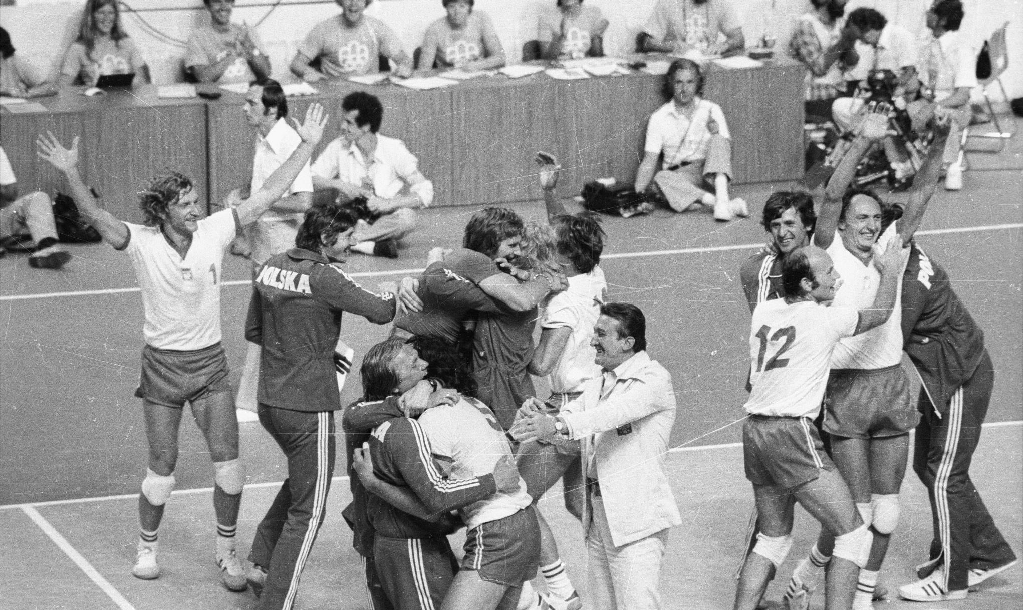 Jak obiecali, tak zrobili. Dziś mija 40 lat od olimpijskiego złota  siatkarzy Wagnera - Przegląd Sportowy