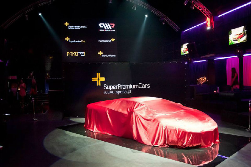Ten wyjątkowy model jest najnowszym produktem Lamborghini - swoją premierę miał podczas największych targów motoryzacyjnych Genewa 2011