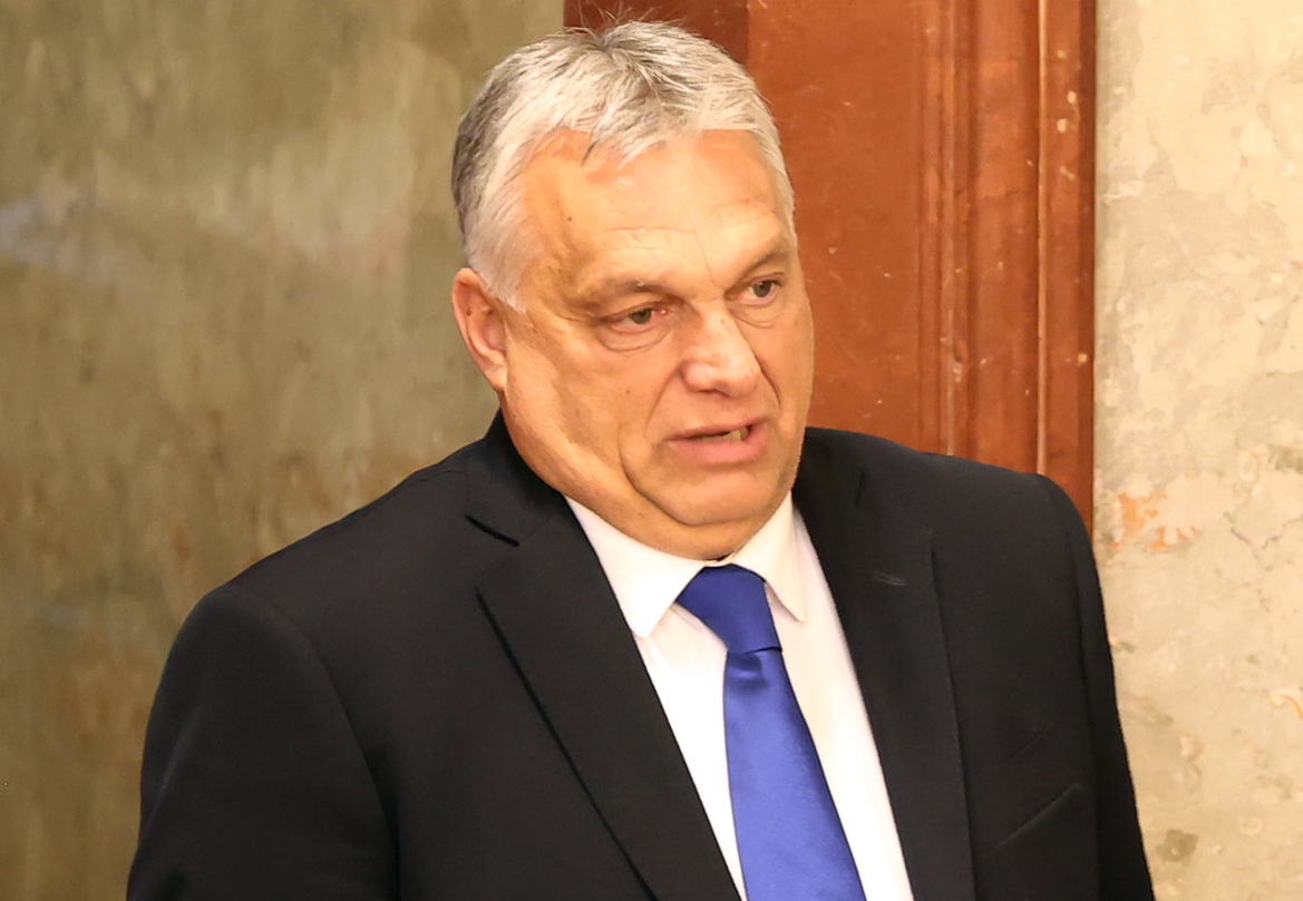 Hétfő reggelre lekerültek Orbán Viktor idézetei a csepeli gimi falairól