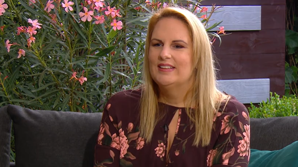 Eljegyezték a Romantic énekesnőjét - videón a vallomás