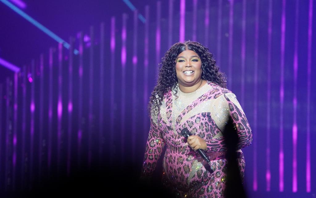 Mi folyik Amerikában? Szexuális zaklatással és testszégyenítéssel vádolják a Grammy-díjas énekesnőt