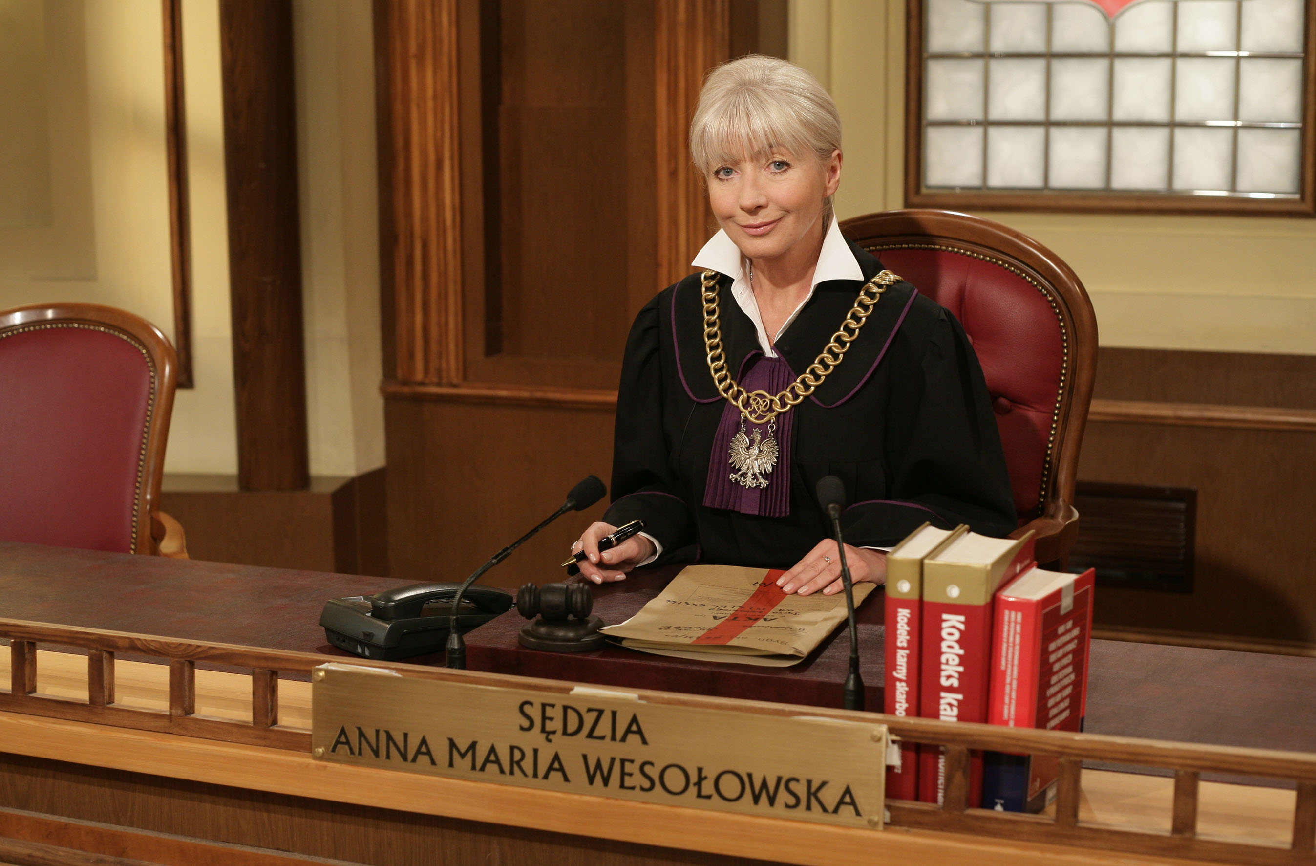 "Sędzia Anna Maria Wesołowska" obchodzi urodziny - Plejada.pl