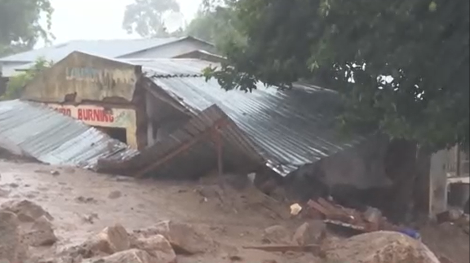 Már több mint száz áldozatot szedett Freddy – videó