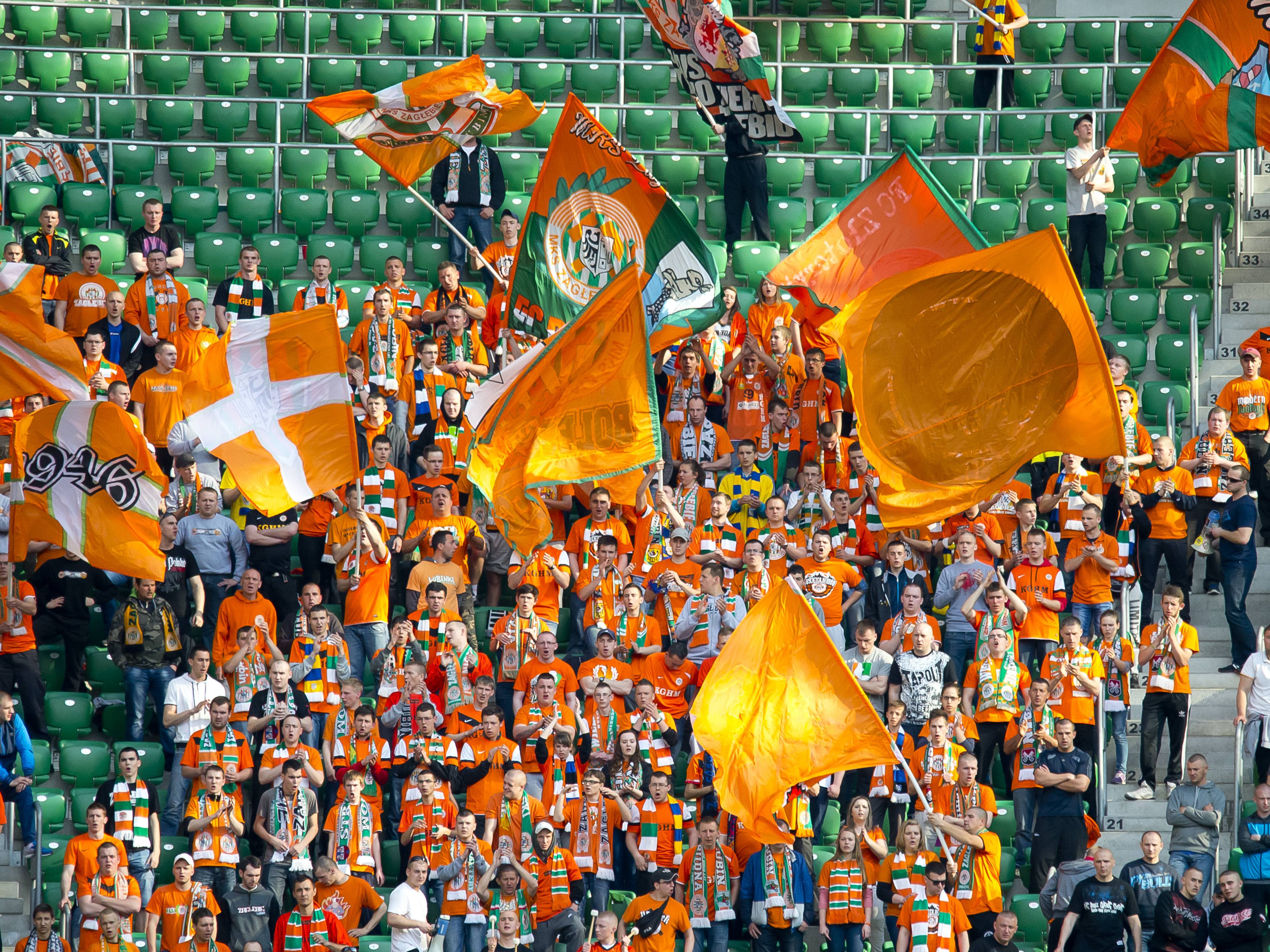 Ochroniarz podpalił na stadionie kibica Zagłębia