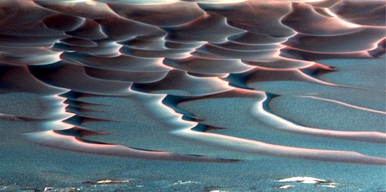 Mars to niezwykła, wciąż niepoznana planeta. Najpiękniejsze zdjęcia czerwonej planety zrobione zostały przez sondę Opportunity. Czy to jeszcze nauka, czy może już sztuka?