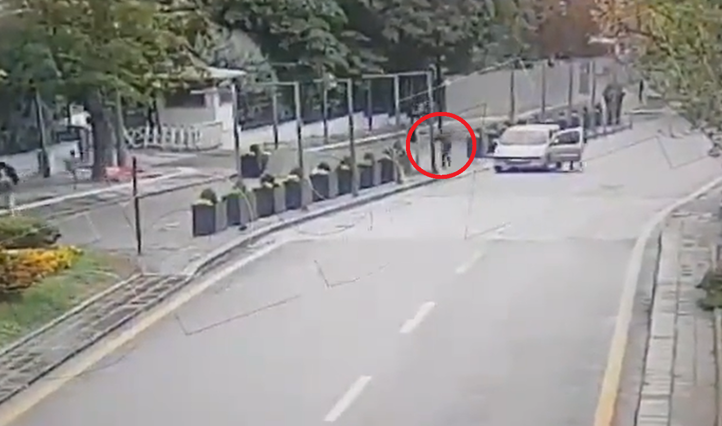 Hátborzongató: így robbantotta fel magát a terrorista Ankarában – Videón a jelenet