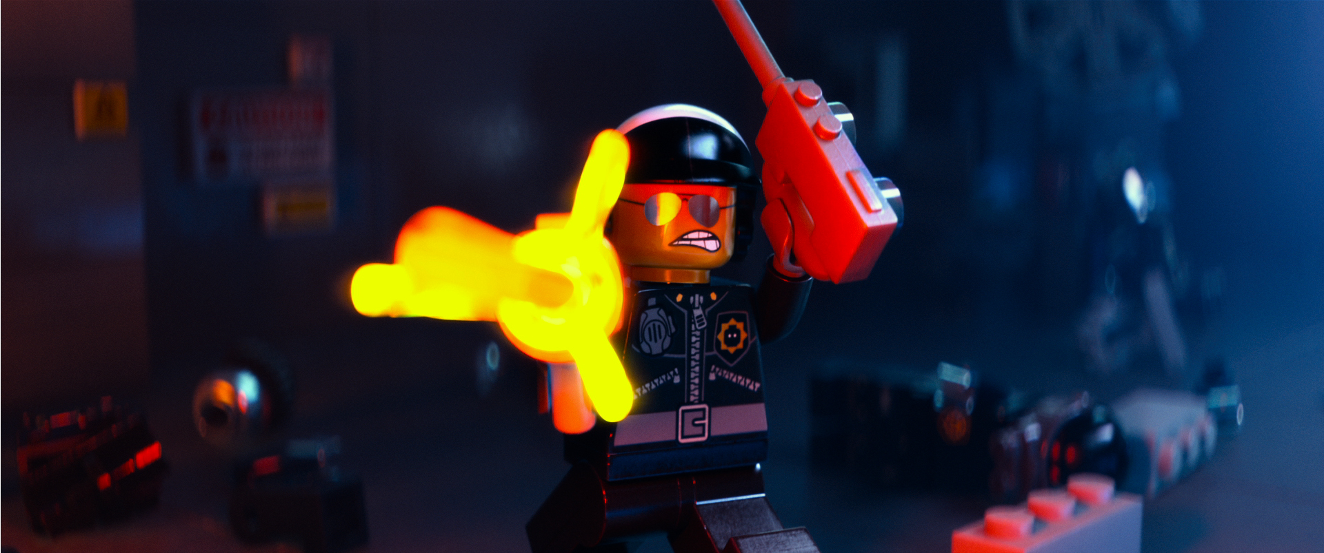 Bohaterom pierwszego pełnometrażowgo filmu kinowego o klockach LEGO głosu użyczają m.in: Chris Pratt, Elizabeth Banks, Will Arnett, Morgan Freeman, Will Ferrell i Liam Neeson