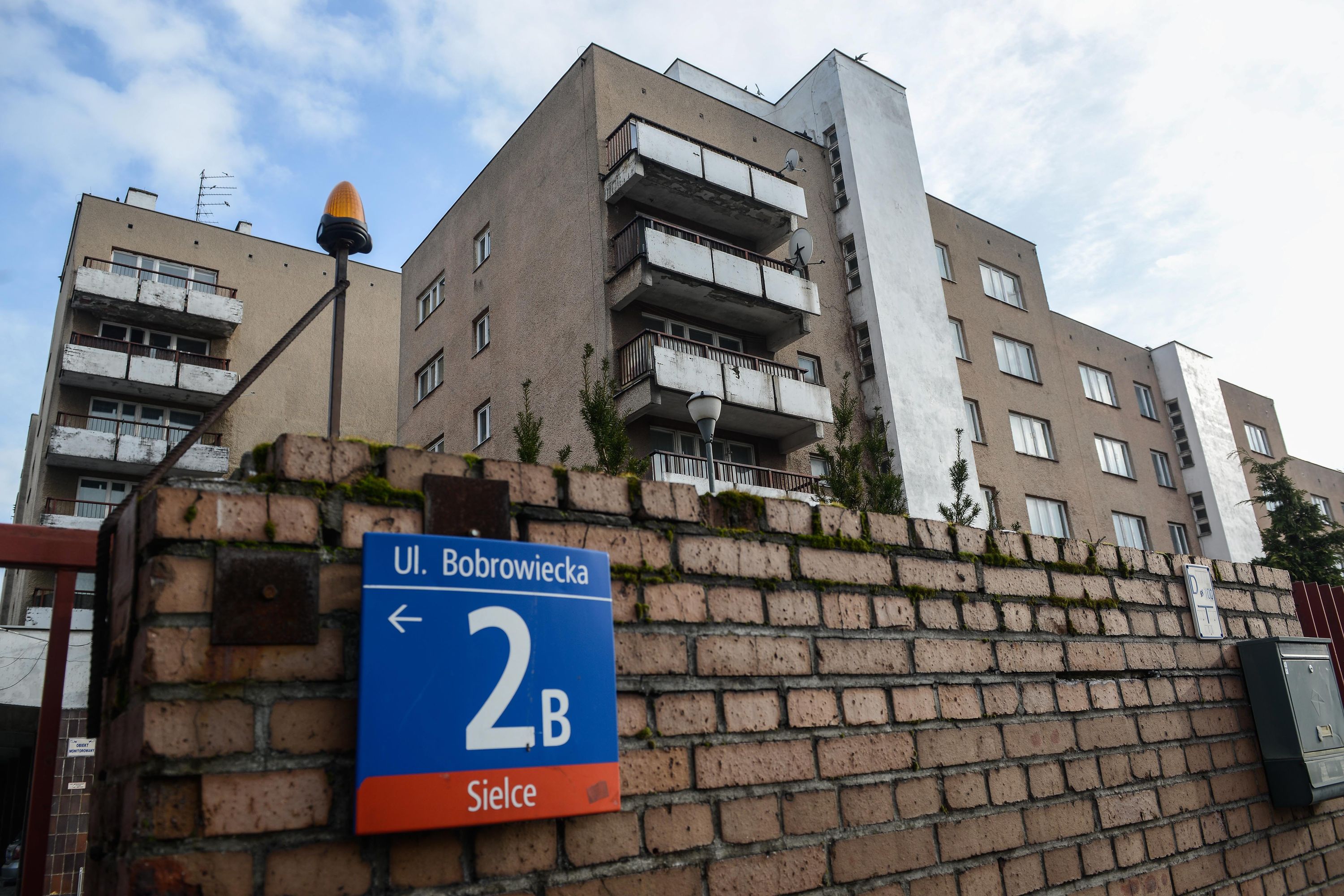 BUDYNKI, ZA KTÓRE ROSJA NIE PŁACI CZYNSZU: Warszawa, ul. Bobrowiecka 2b