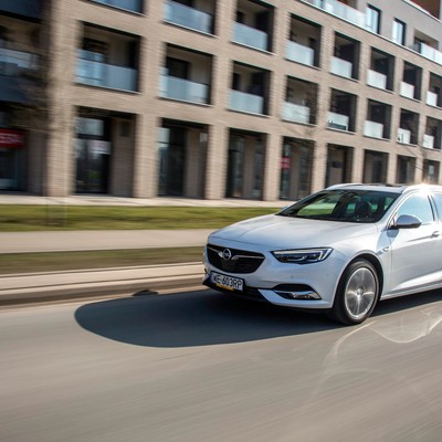 Opel Insignia Sports Tourer 2.0 CDTI – kombi XXL