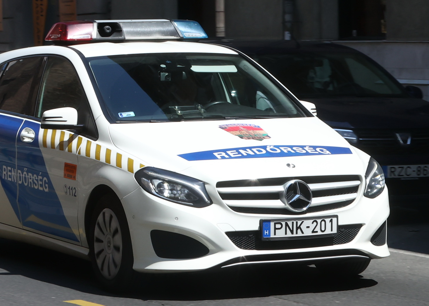 Áramot vezettek egy ház kapujába Makón: a rendőrség emberölés kísérlete miatt nyomoz