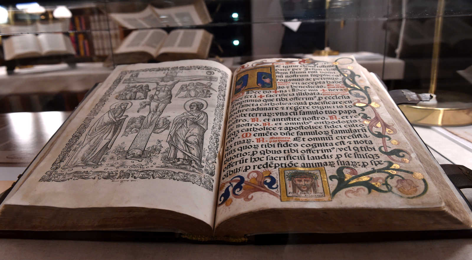 Unikatowe XV-, XVI- i XVII-wieczne starodruki oraz inkunabuły z zakonnego księgozbioru zostały zaprezentowane po konserwacji w czytelni Biblioteki i Archiwum Prowincji oo. Bernardynów w Krakowie