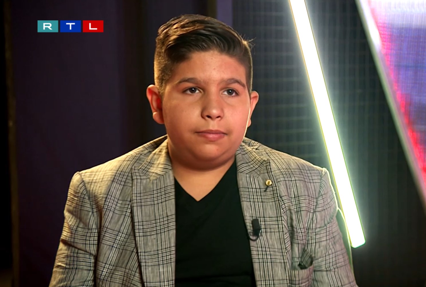 A Csillag születikben tűnt fel a The Voice legfiatalabb tehetségének édesanya – videók