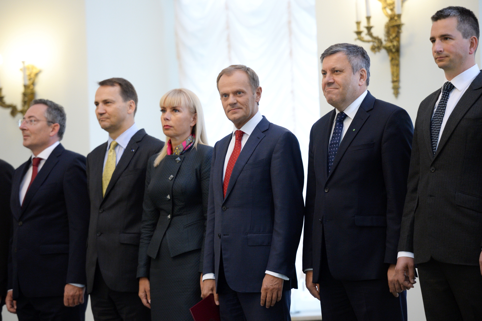 Od momentu przyjęcia dymisji prezydent musi powołać nowy rząd w ciągu dwóch tygodni, czyli w tym wypadku do 25 września. Jednak ze względu na wyjazd Bronisława Komorowskiego do Nowego Jorku na sesję Zgromadzenia Ogólnego ONZ (22-25 września), praktycznie ostatnim możliwym terminem będzie 22 września przed południem.