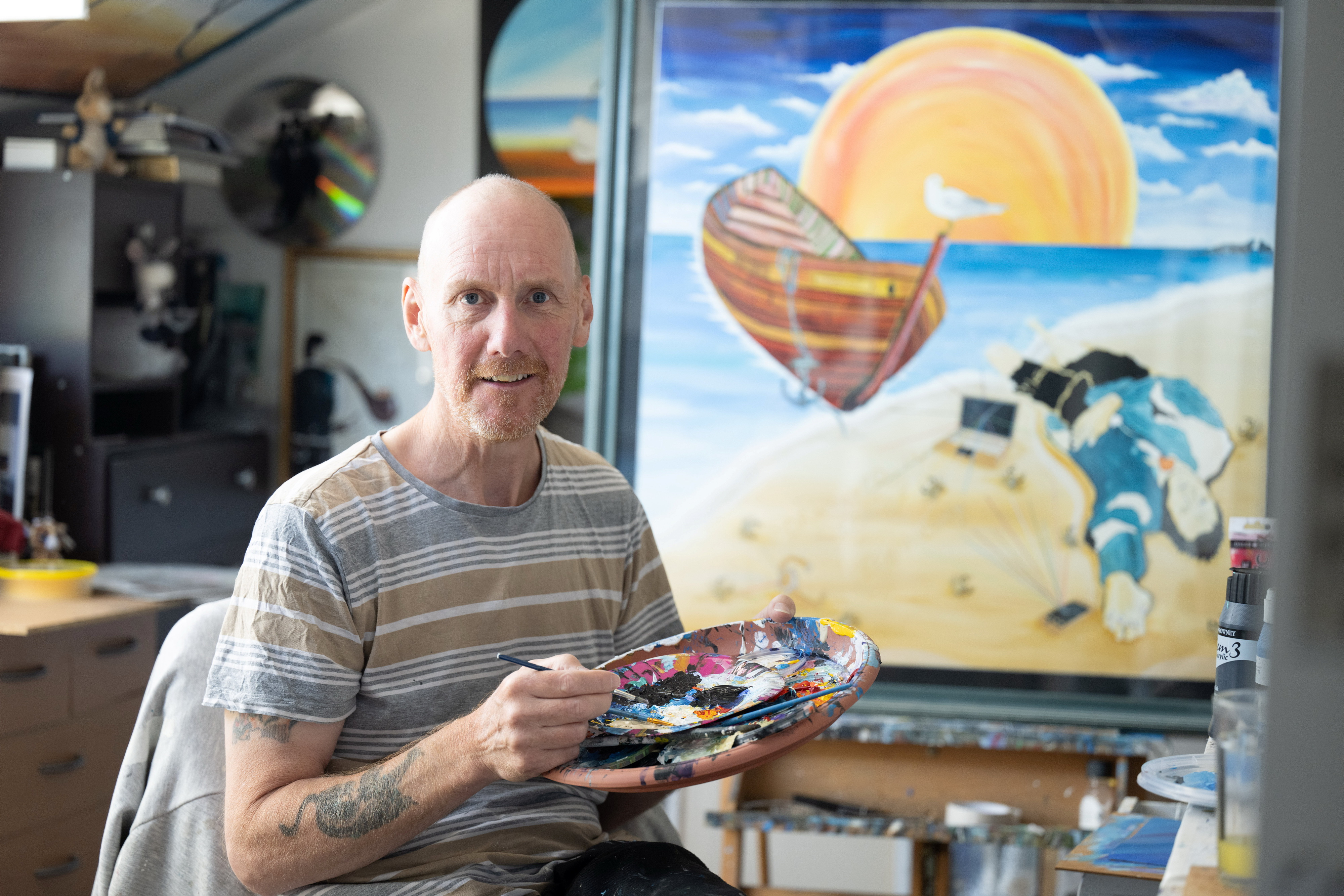 „Van Gogh-nak érzem magam!” – Carl fest, hasonlít a mesterre, ráadásul ott is lakik, ahol ő élt – fotók
