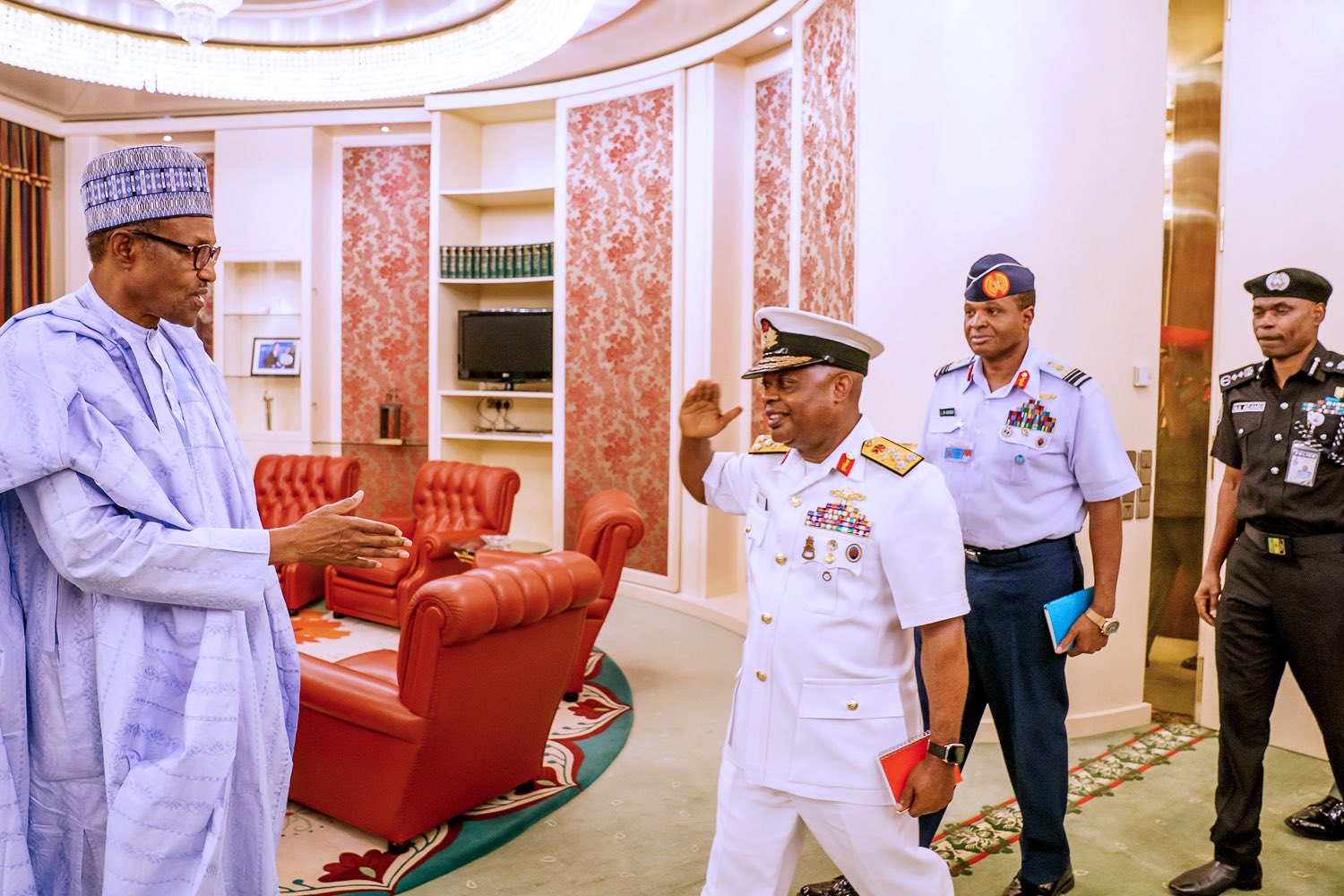 President Muhammadu Buhari and the Service Chiefs at the Presidential Villa. [Twitter/@NigerianGov]