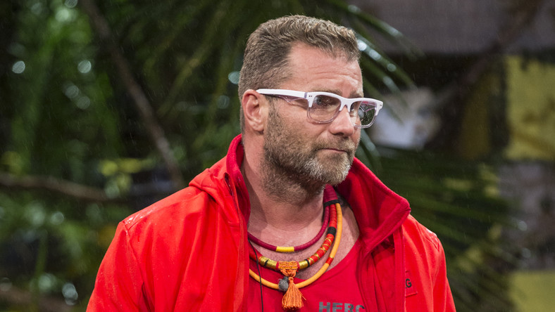 Divattervezőből tárlatvezető – Herczeg Zoltán új szerepben tűnik fel