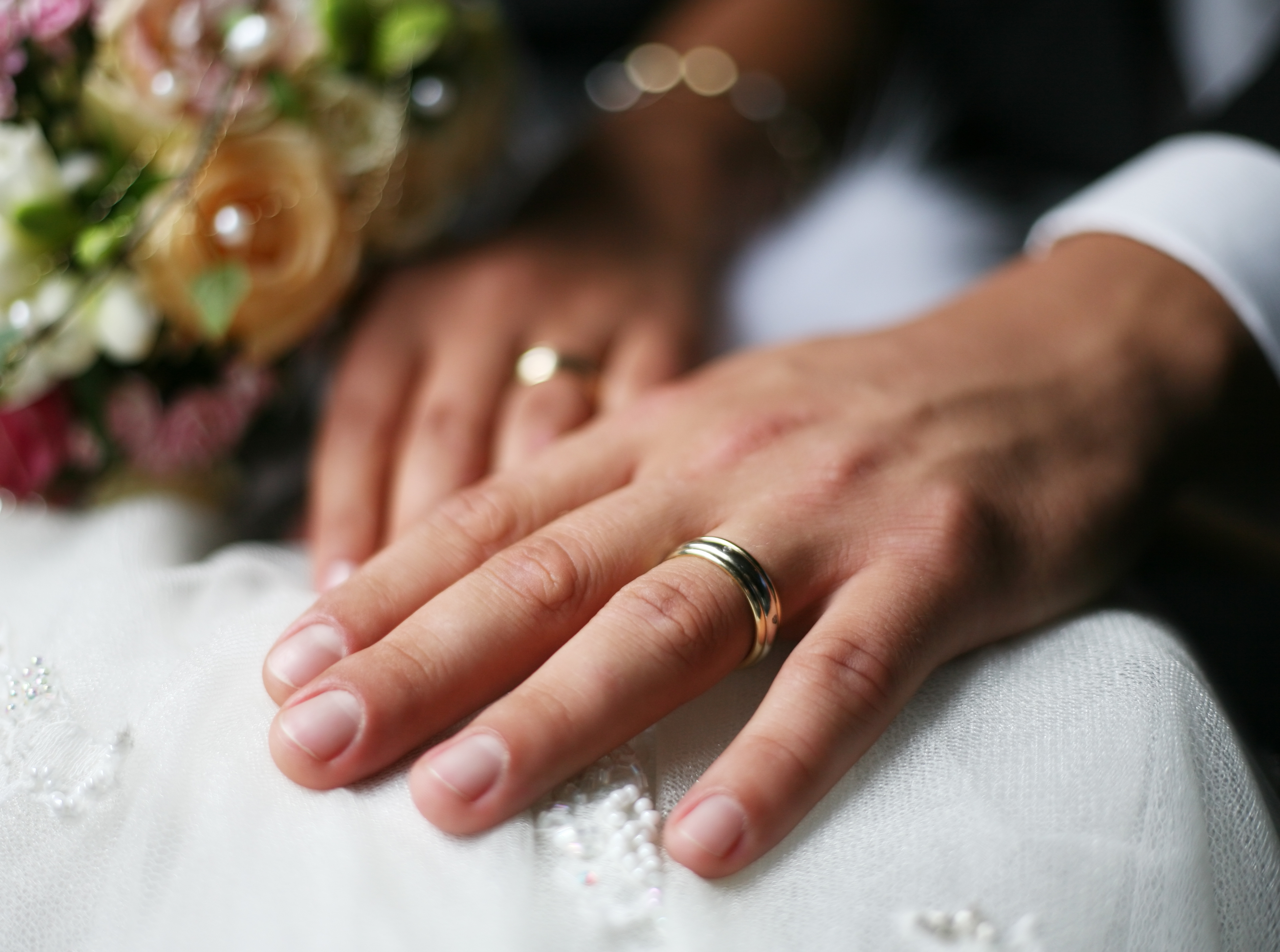 Feleségül vette 71 éves szerelmét egy 17 éves fiú: „Én vagyok a legszerencsésebb férj mindennap, amikor melletted ébredhetek”